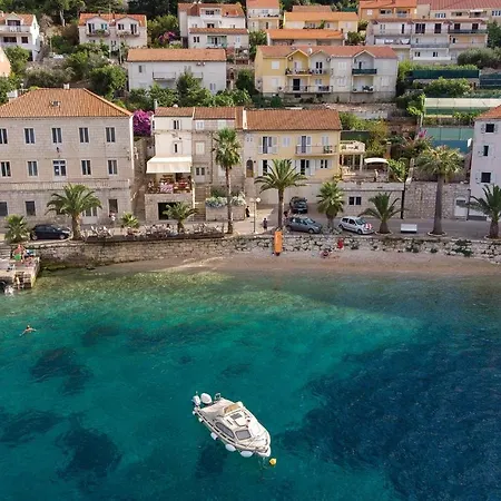 14 * Račišće